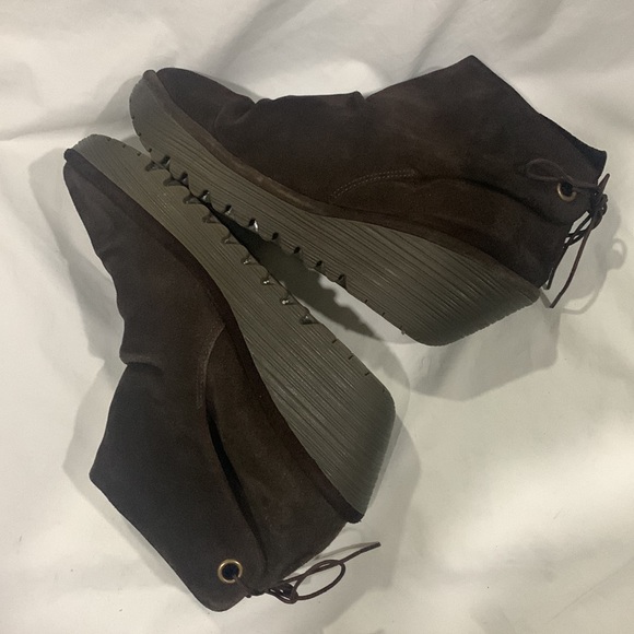 FLY London Brown Suede Ankle Boots Tie Yebi - Picture 4 of 8